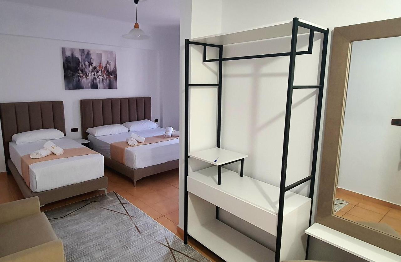 De Hotel *
